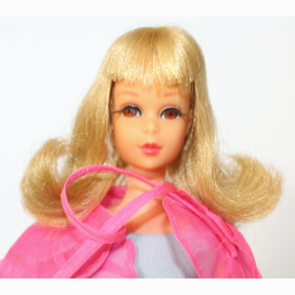 Francie Blonde Dressed JE 499MM – Barbie | Marl & B